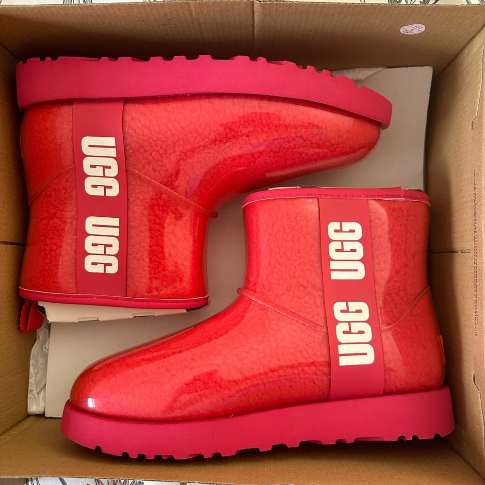 UGG classic clear mini